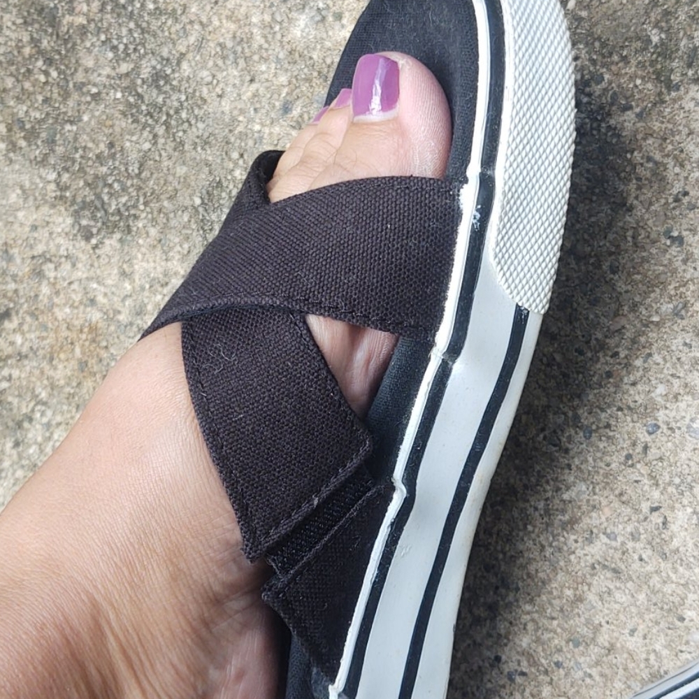 Shoes - Picture 4 of 4